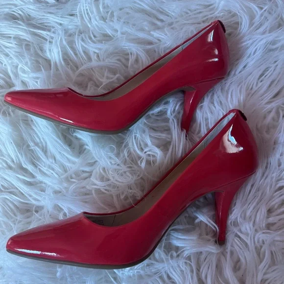 MICHAEL KORS Red Patent Leather Pointed-Toe Pumps 8 - Picture 5 of 10